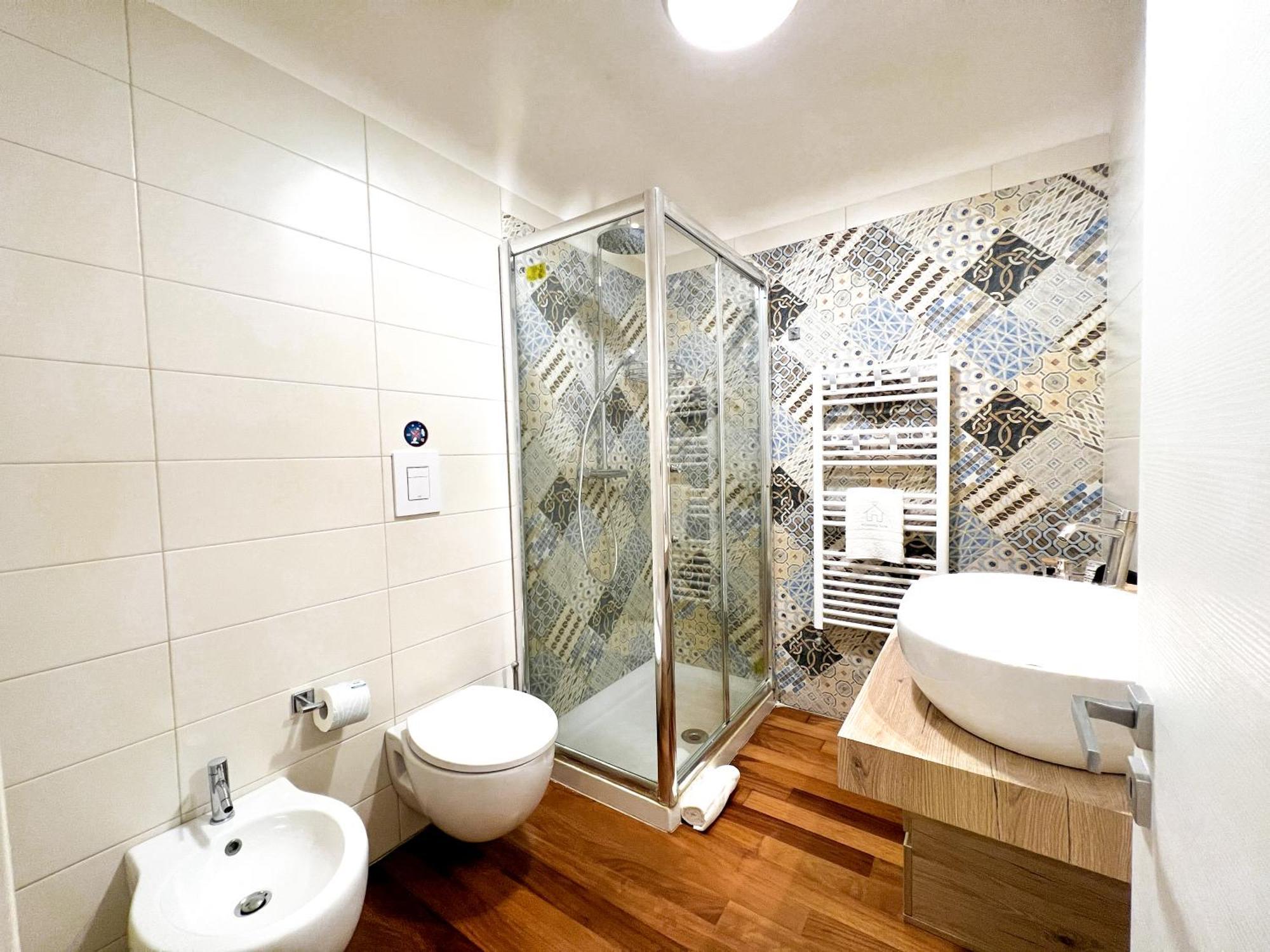Unique House - 3 Bedrooms & 2 Bathrooms With 4 Beds - 100 Meters To The Metro A Rome Exterior photo