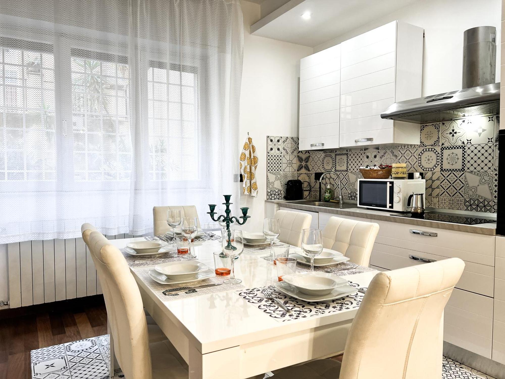 Unique House - 3 Bedrooms & 2 Bathrooms With 4 Beds - 100 Meters To The Metro A Rome Exterior photo